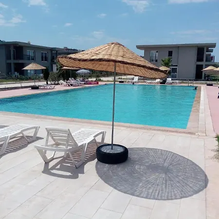 Charming House With Shared Pool In Milas Вилла Мешелик